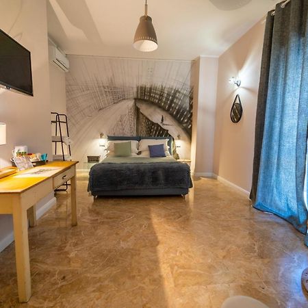 Urban Rooms Таранто Екстериор снимка